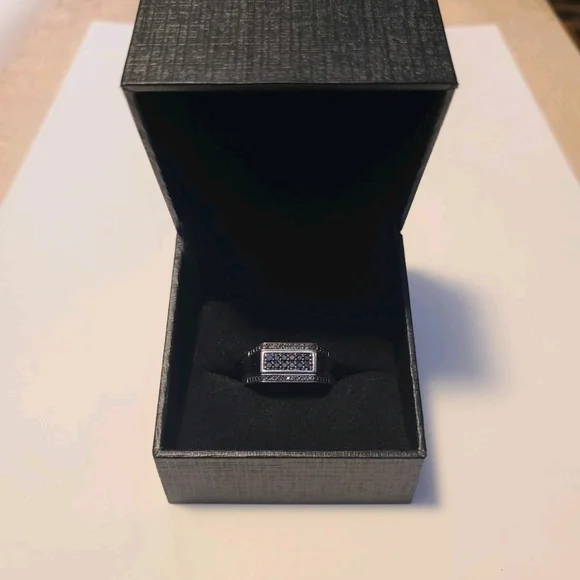 Men's Silver and Black Ring - Picture 4 of 5